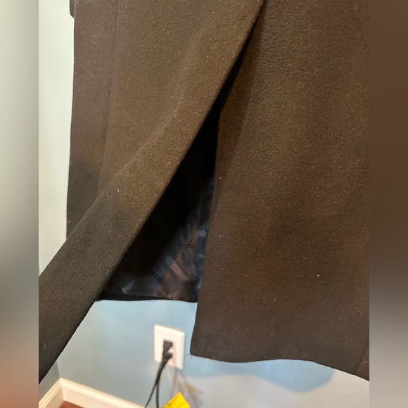 Gianni Feraud Single Breasted Tailored Coat in Black - Picture 11 of 15